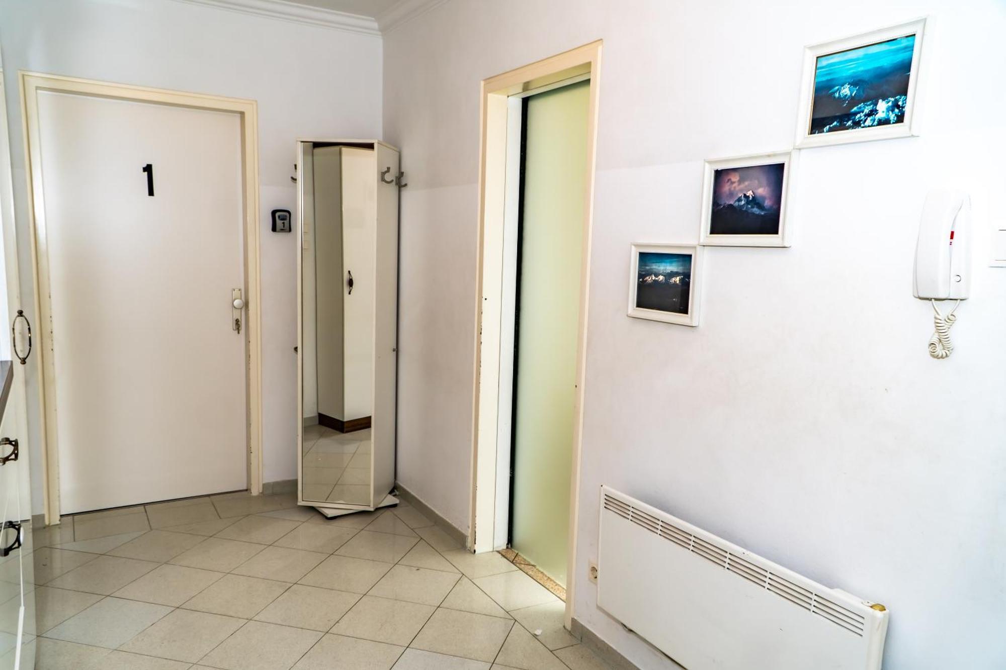 Spacious Rooms 5 Minutes To Wiener Stadthalle Екстериор снимка