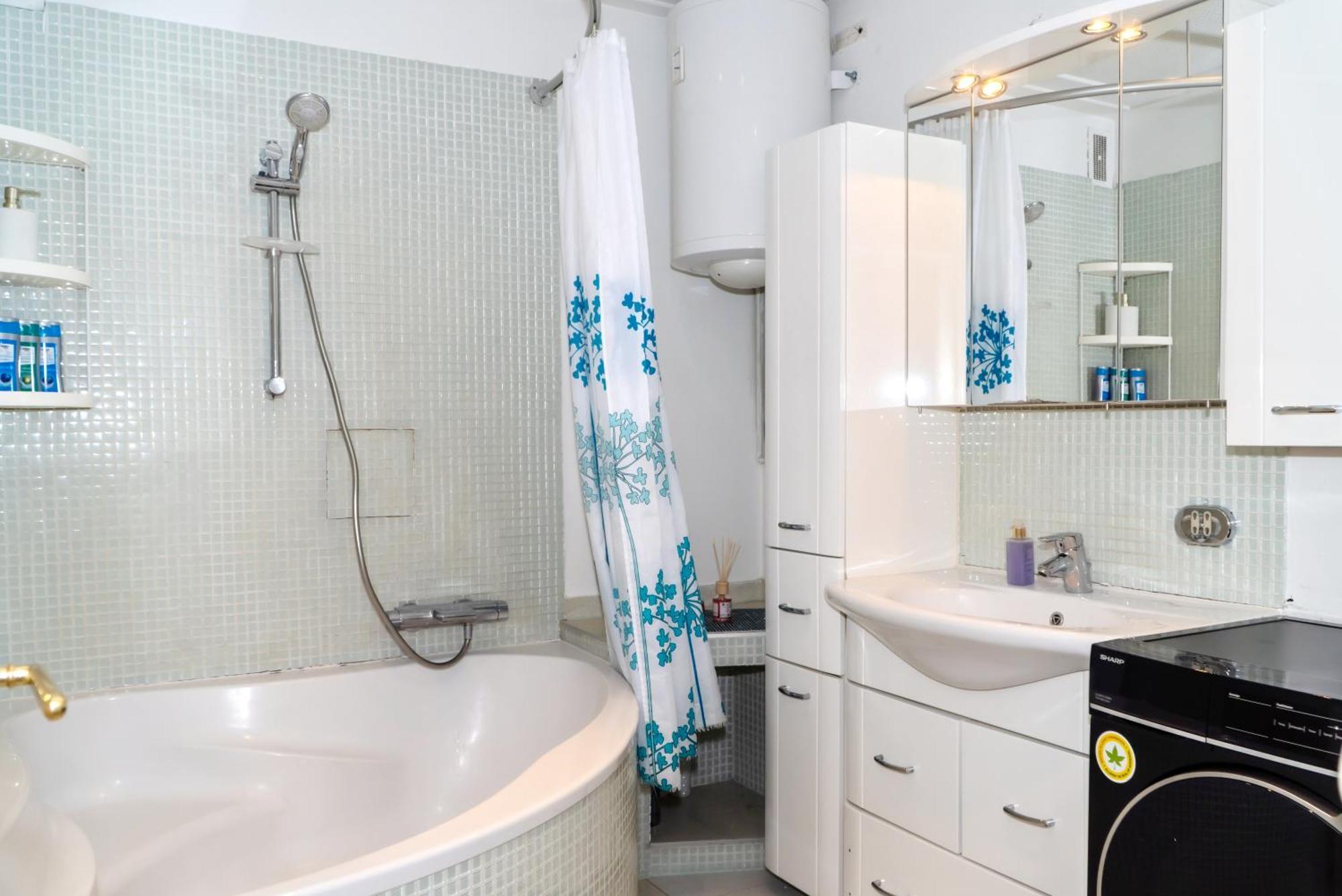 Spacious Rooms 5 Minutes To Wiener Stadthalle Екстериор снимка