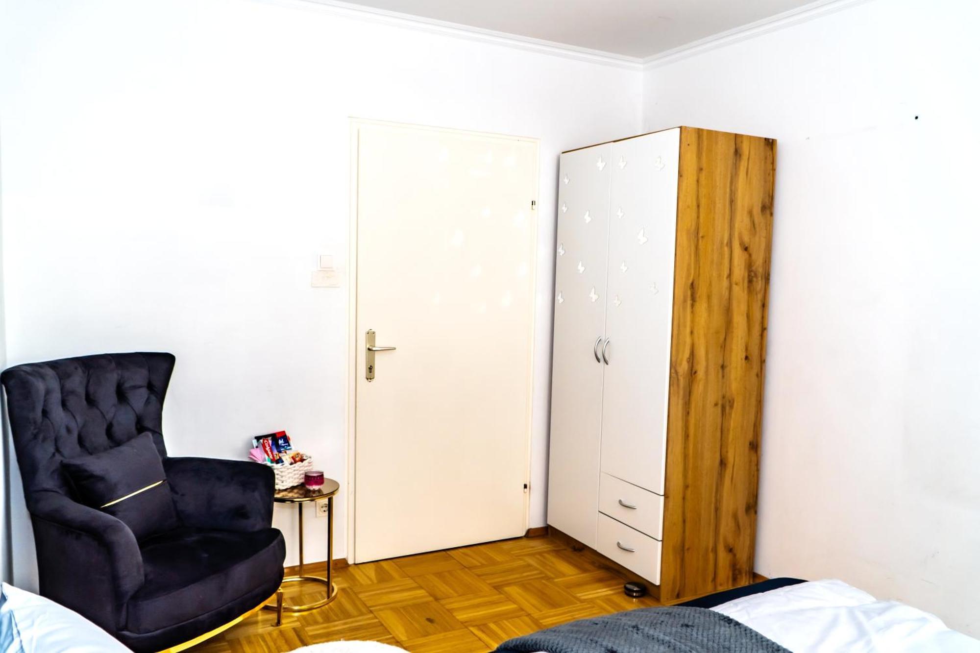 Spacious Rooms 5 Minutes To Wiener Stadthalle Екстериор снимка