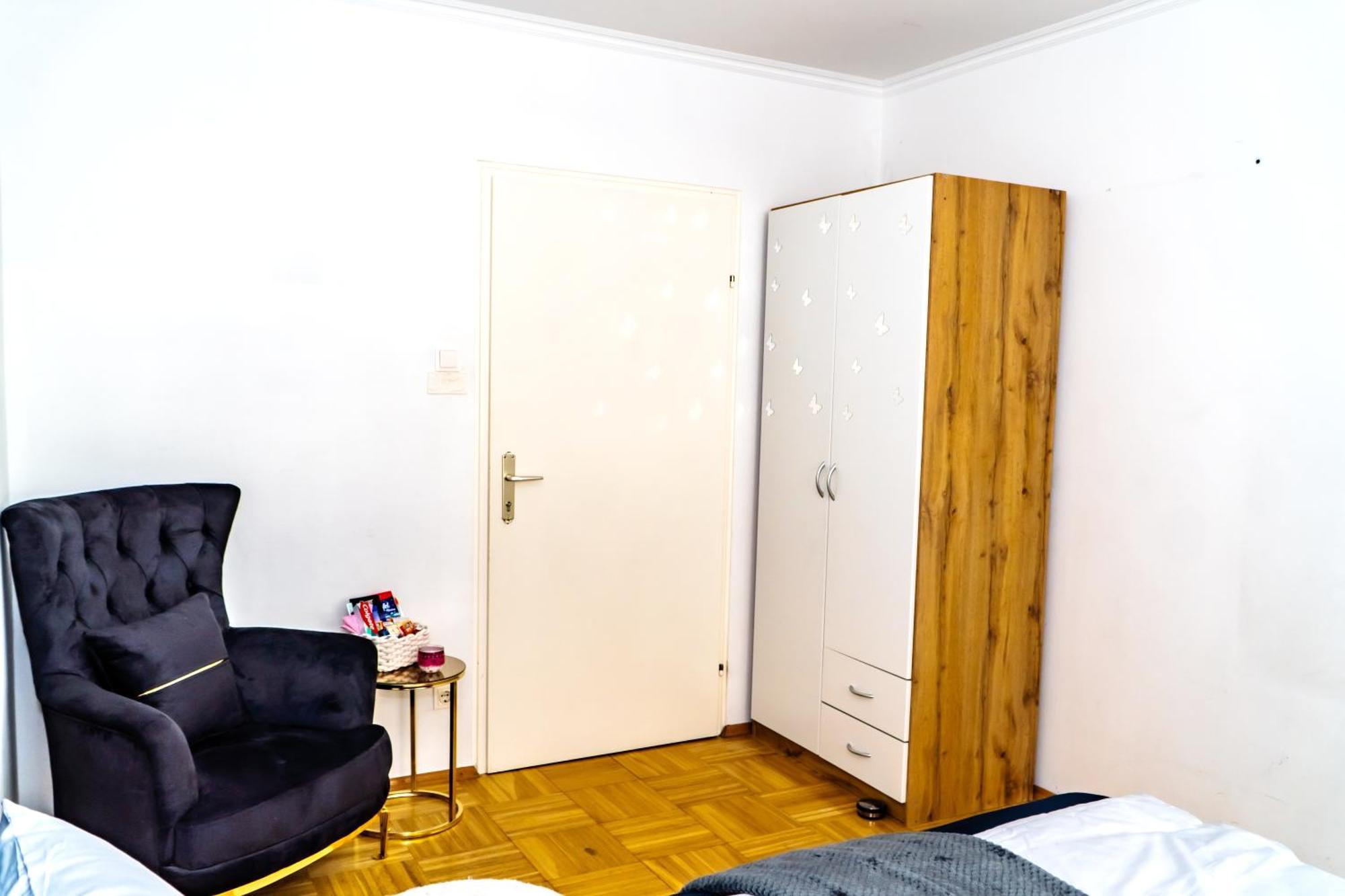 Spacious Rooms 5 Minutes To Wiener Stadthalle Екстериор снимка