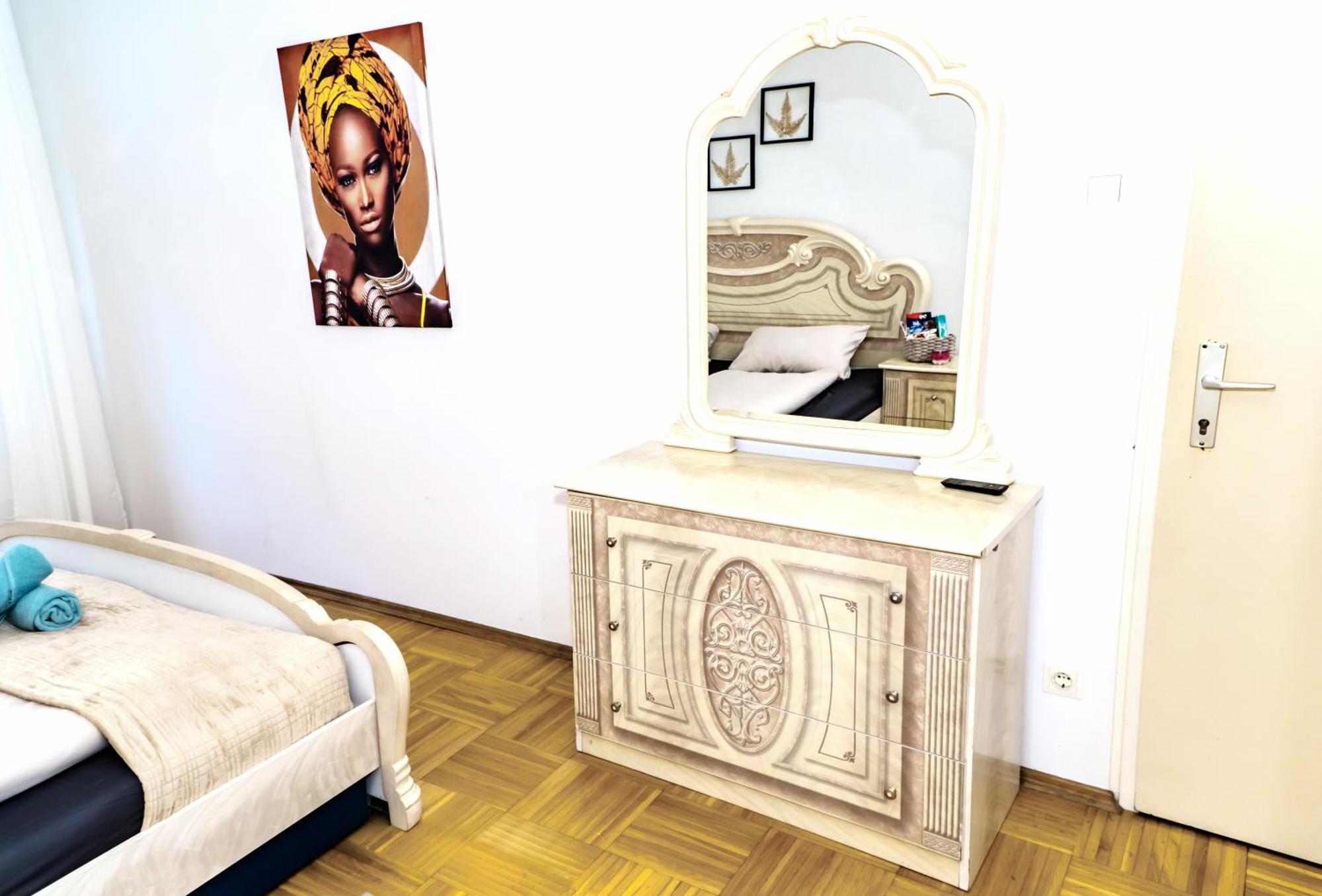 Spacious Rooms 5 Minutes To Wiener Stadthalle Екстериор снимка